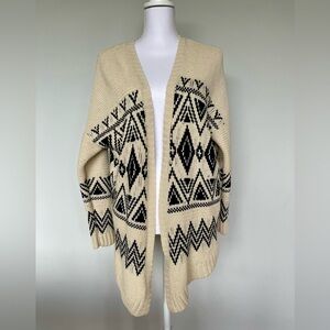 Debut brand chunky knit sweater | tribal print | open front | size 1XL/2XL | EUC